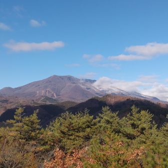 霊仙寺山側は白い👀