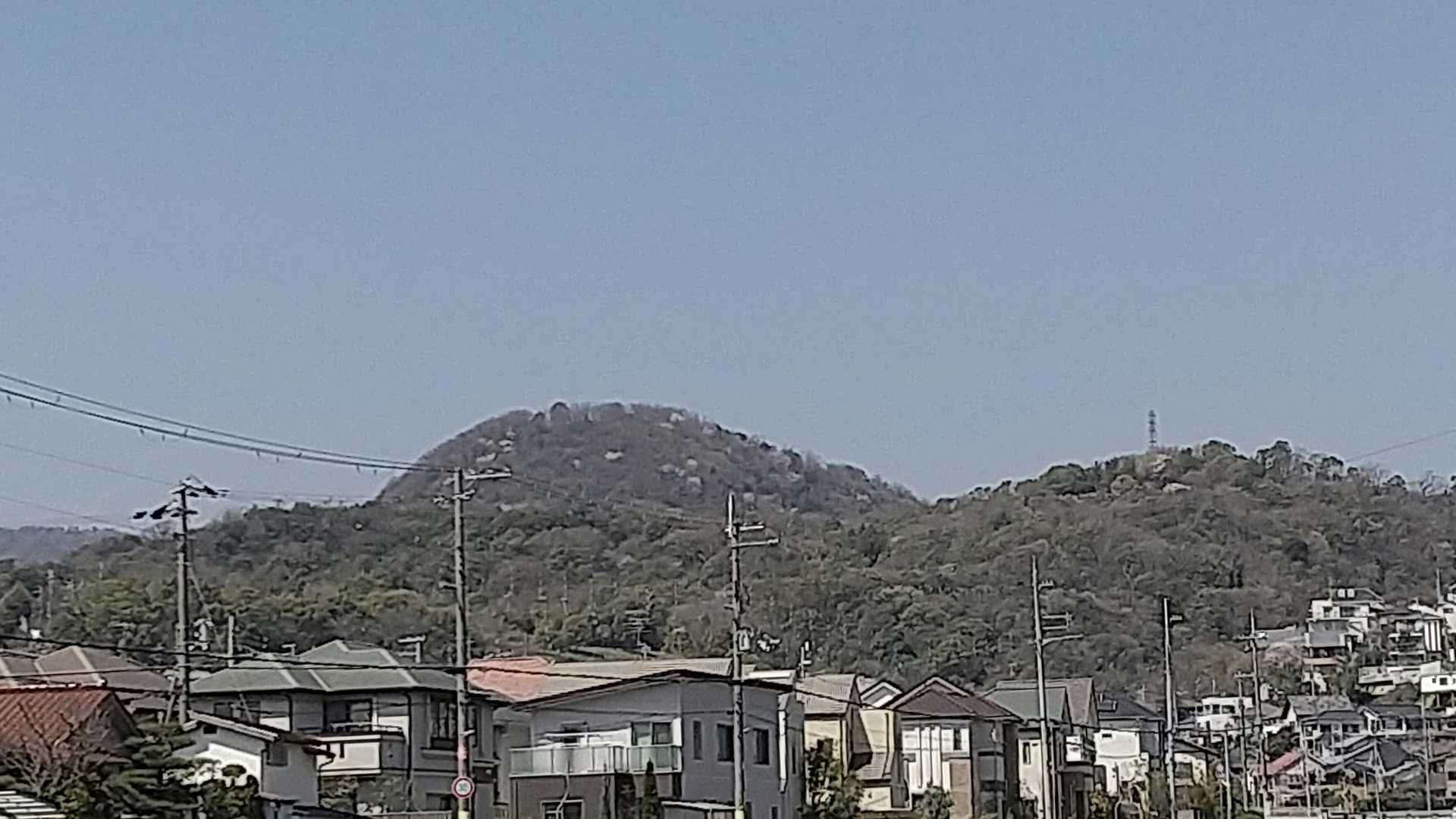 仁川沿いにあるきます
正面に甲山