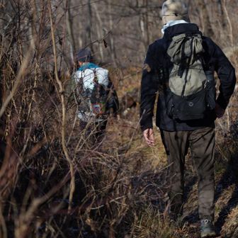 冬の里山は良い雰囲気ですよね♪
