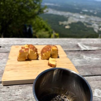 コーヒーのプロAさんか淹れてくれた本格珈琲😍
徳島の「阿波尾鶏」を使った贅沢ケーキと一緒にいただきます♪
みんな大満足🩷ごちそうさまでした🙏