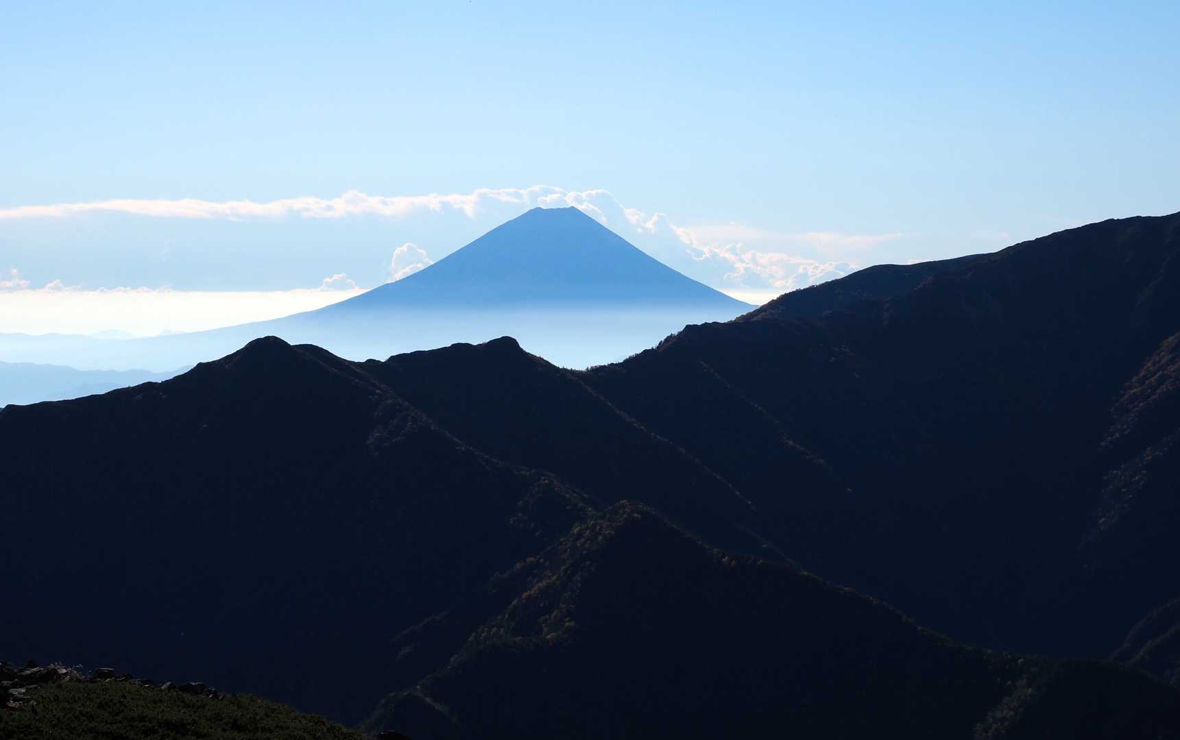 富士山が霊峰らしく見えた。