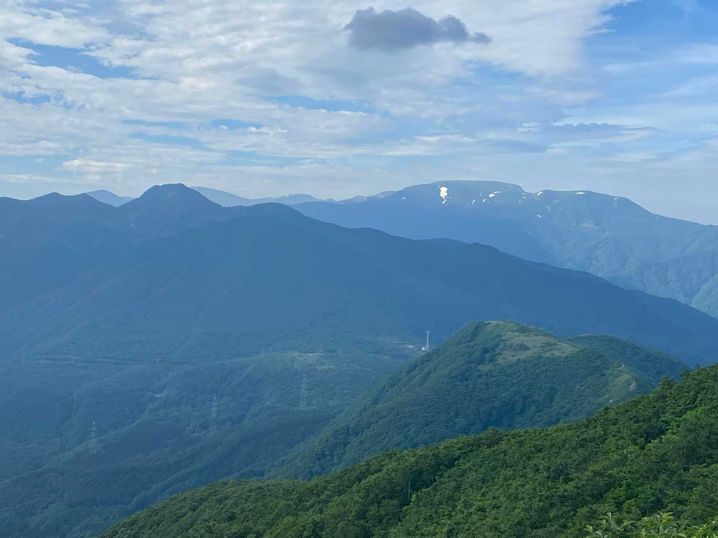 途中で熊野岳や雁戸山が見える