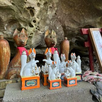 お稲荷さま　🦊