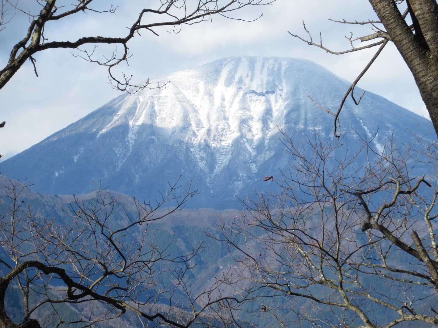 男体山も白くなりました🏔️