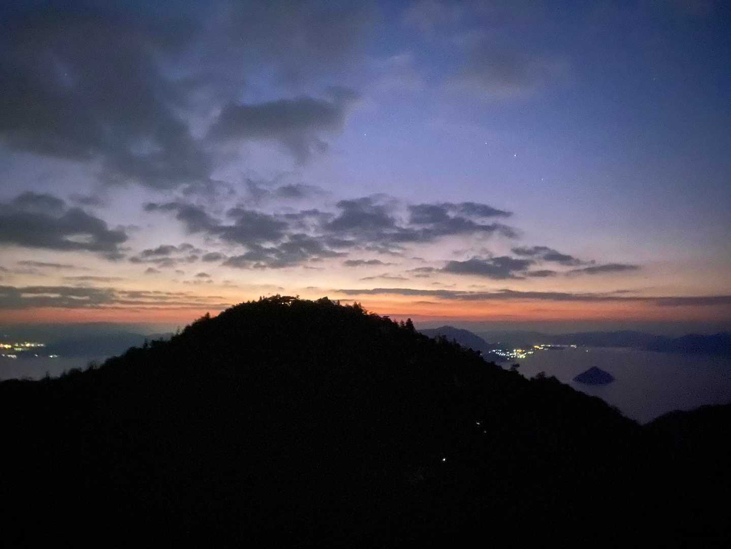 駒ヶ林で弥山を望む❣️日の出まで1時間