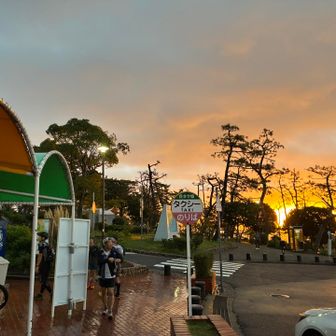 天気予報は一日中雨☔、朝も小雨が降る須磨浦公園。一瞬朝日が差すのが見られて満足😊
8:00一斉スタートなんだけど、お天気も心配なので早めにアーリースタートします