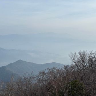 春霞で祖母山はこの後見えなくなった