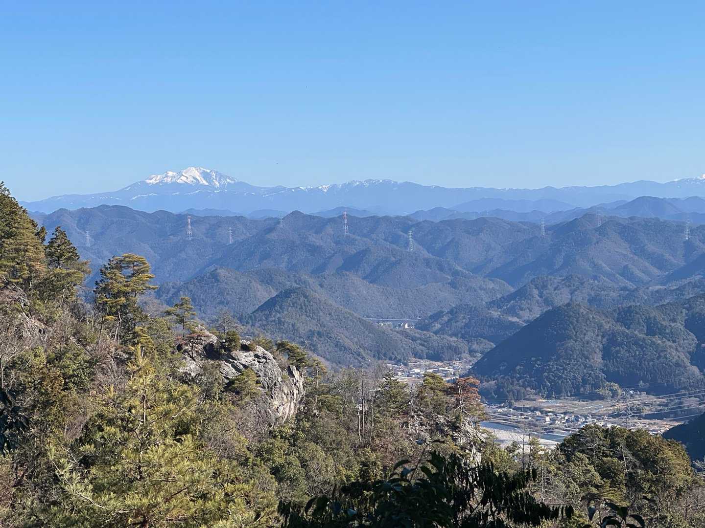 尾根コースの展望地からの御嶽山