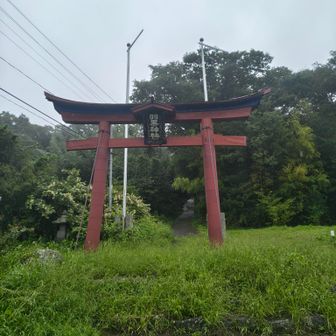 羽黒神社鳥居
立派