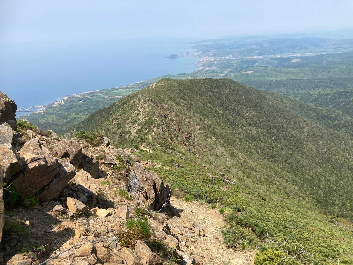 アポイ岳 往復コース | 日高山脈の最南部で楽しむ、海と大地の大パノラマの写真