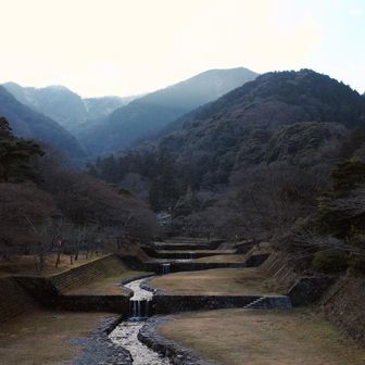 帰り道、養老公園から振り返って