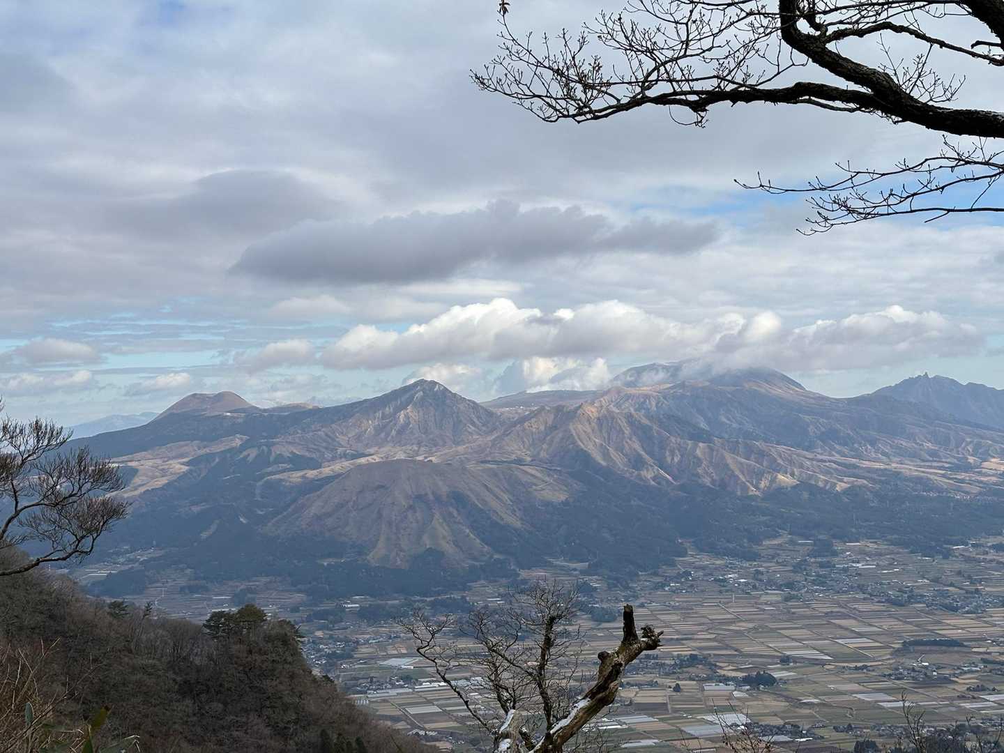 地蔵峠-大矢岳-冠ヶ岳-大矢野岳-太郎ヶ迫-駒返峠 縦走コースの写真