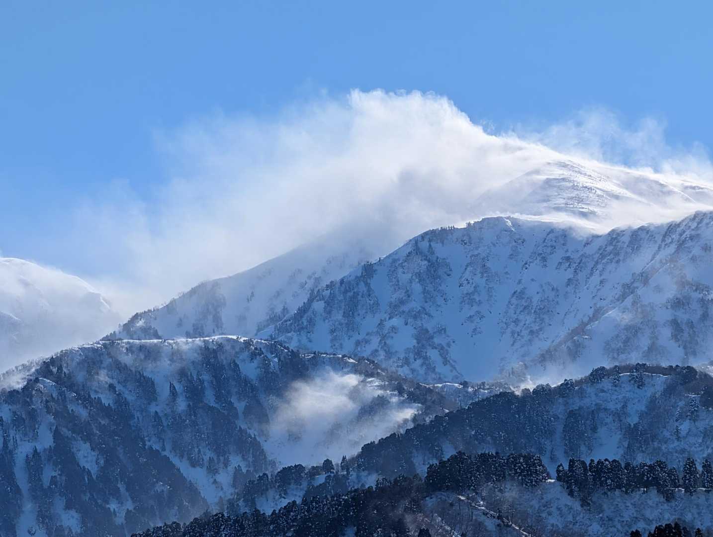 こちら大日岳💦　きっと立ってられないくらいなはず💦