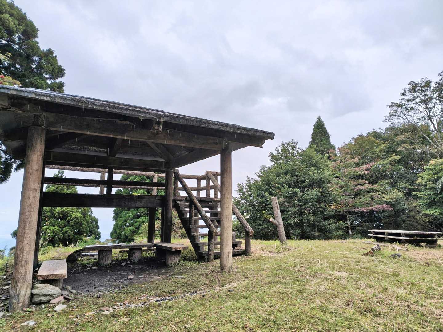 東屋です…