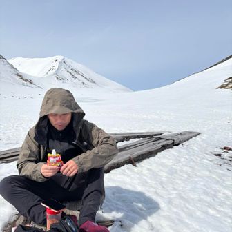 ゼリーをしばく奈良君