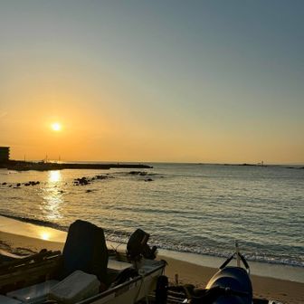 おおおおー真名瀬海岸から素敵な夕陽の景色🌅
無事に歩き通せたー✌️