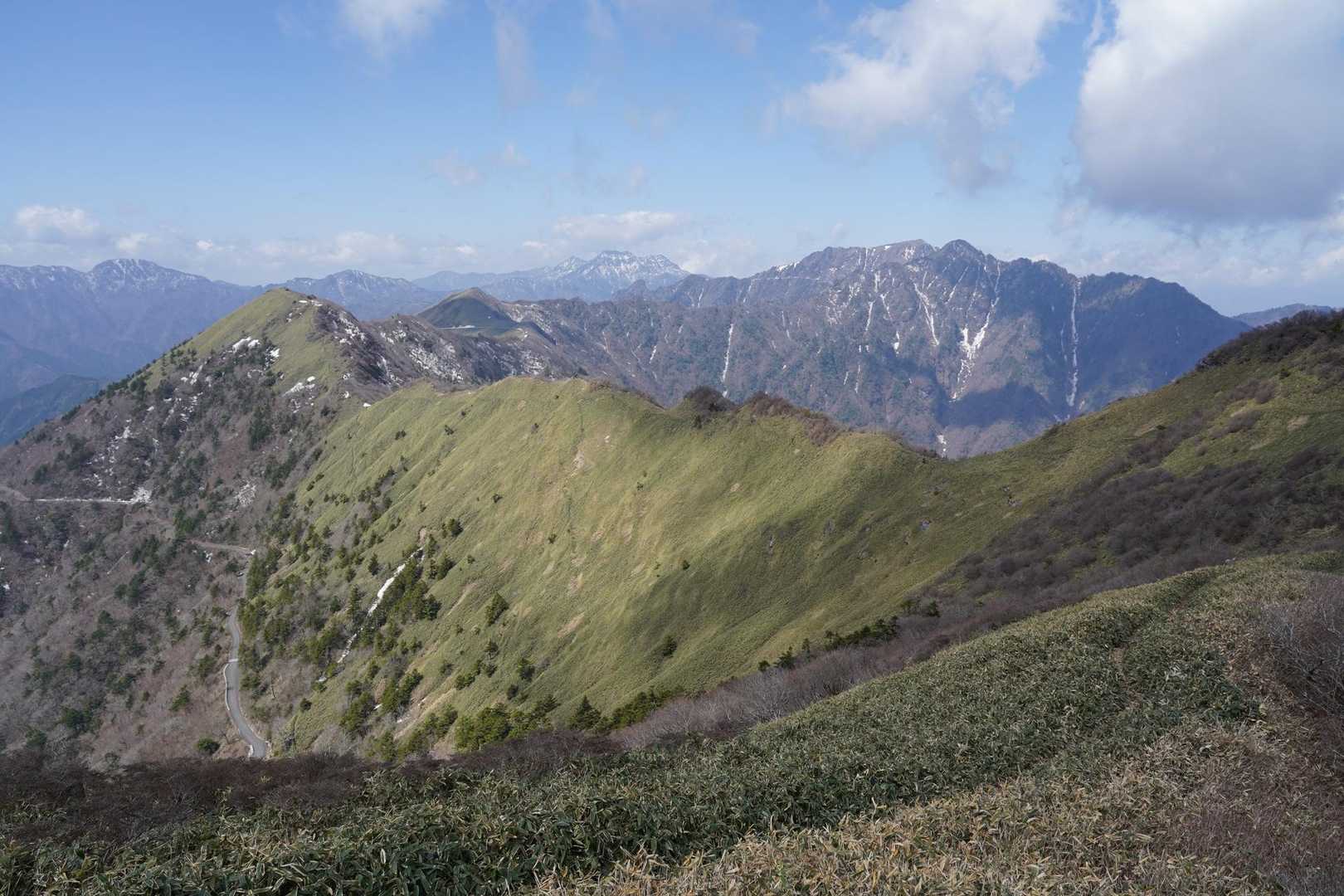 旧寒風山トンネル南口-桑瀬峠-伊予富士-東黒森 往復コースの写真