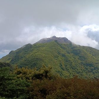 ちょこっと見える平成新山