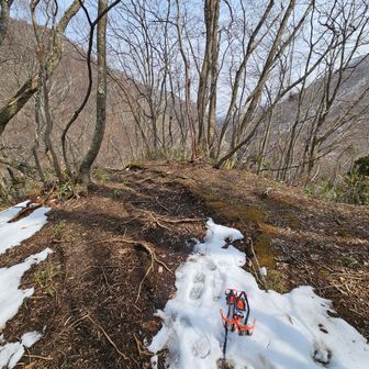 ここまでアイゼンを外す