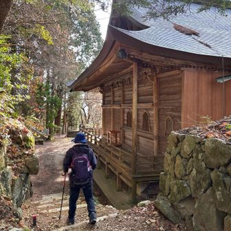 本山寺まで下りて来ました。
