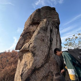 モアイみたいな光明岩