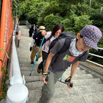 いきなり、急な階段