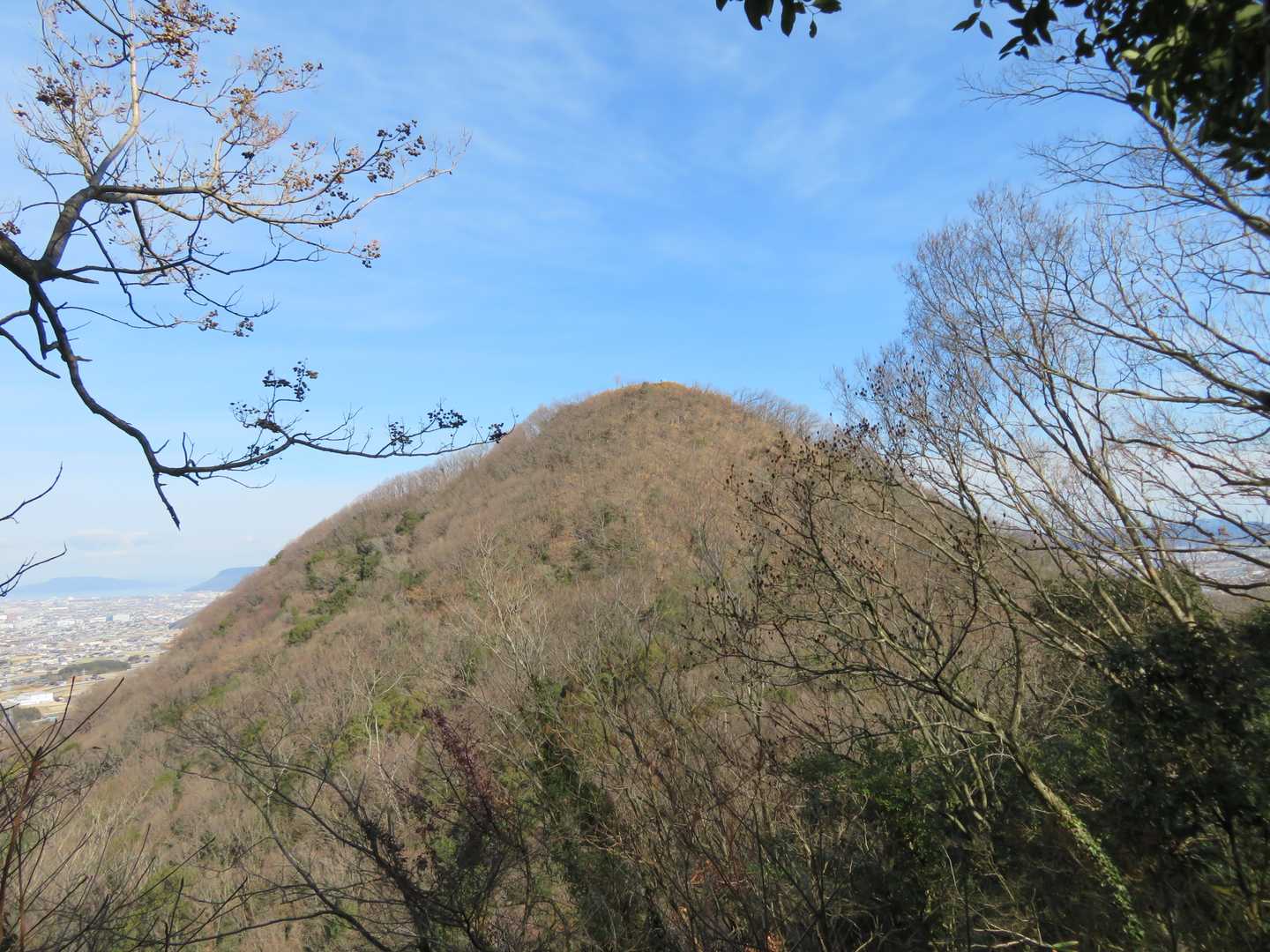 次は 上佐山へ向かう
