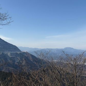雄岳に到着しました♪ブコー山、両神さんそして…