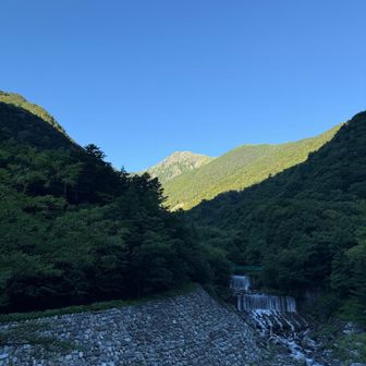 登山口から北岳見えた