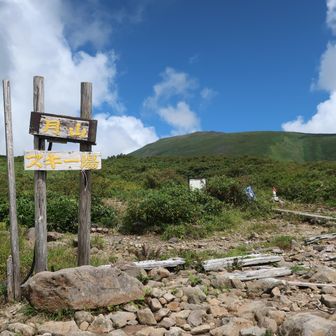 リフト上駅到着。GWとは全く違う景色