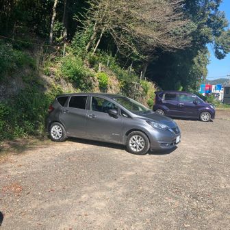 無事に下山完了。
ただいまー！車が2台しかありませんねー。
目的のデジスタ2ヶ所のミッションを終え、気をつけて帰ります。
1時間40分の山活、暑さの中、快適に歩いてこれました。🤗
