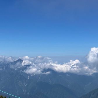 左手立山が見切れ、別山からの剱、かなぁ