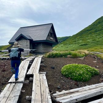 避難小屋通過🛖
