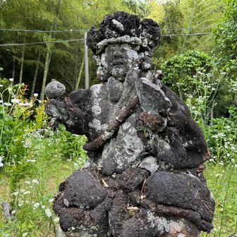 七福神の人？
なんか、口が苦しそう😆