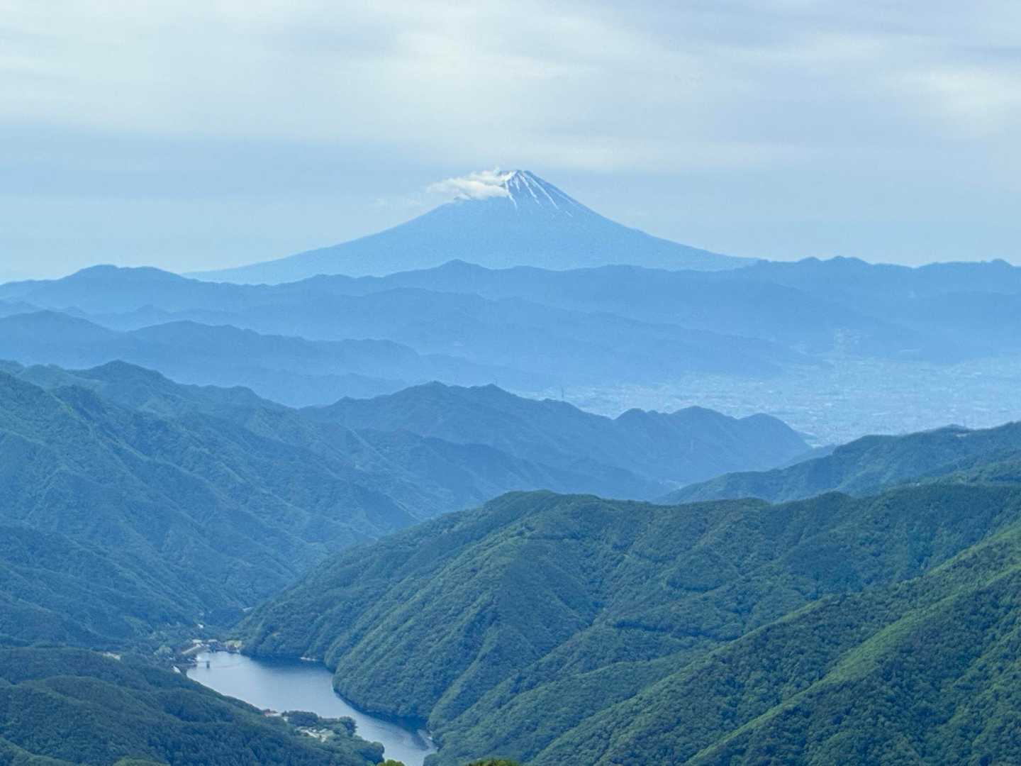 🗻