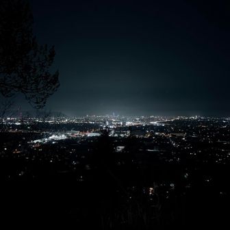 ど真ん中にシンボルタワー
遠くからでもすぐわかる
