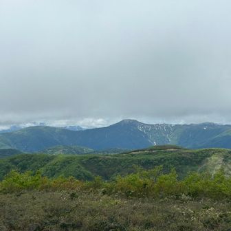 白山方面
人形山かな？