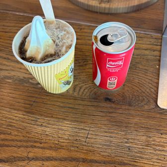 徳沢でコーラソフト
