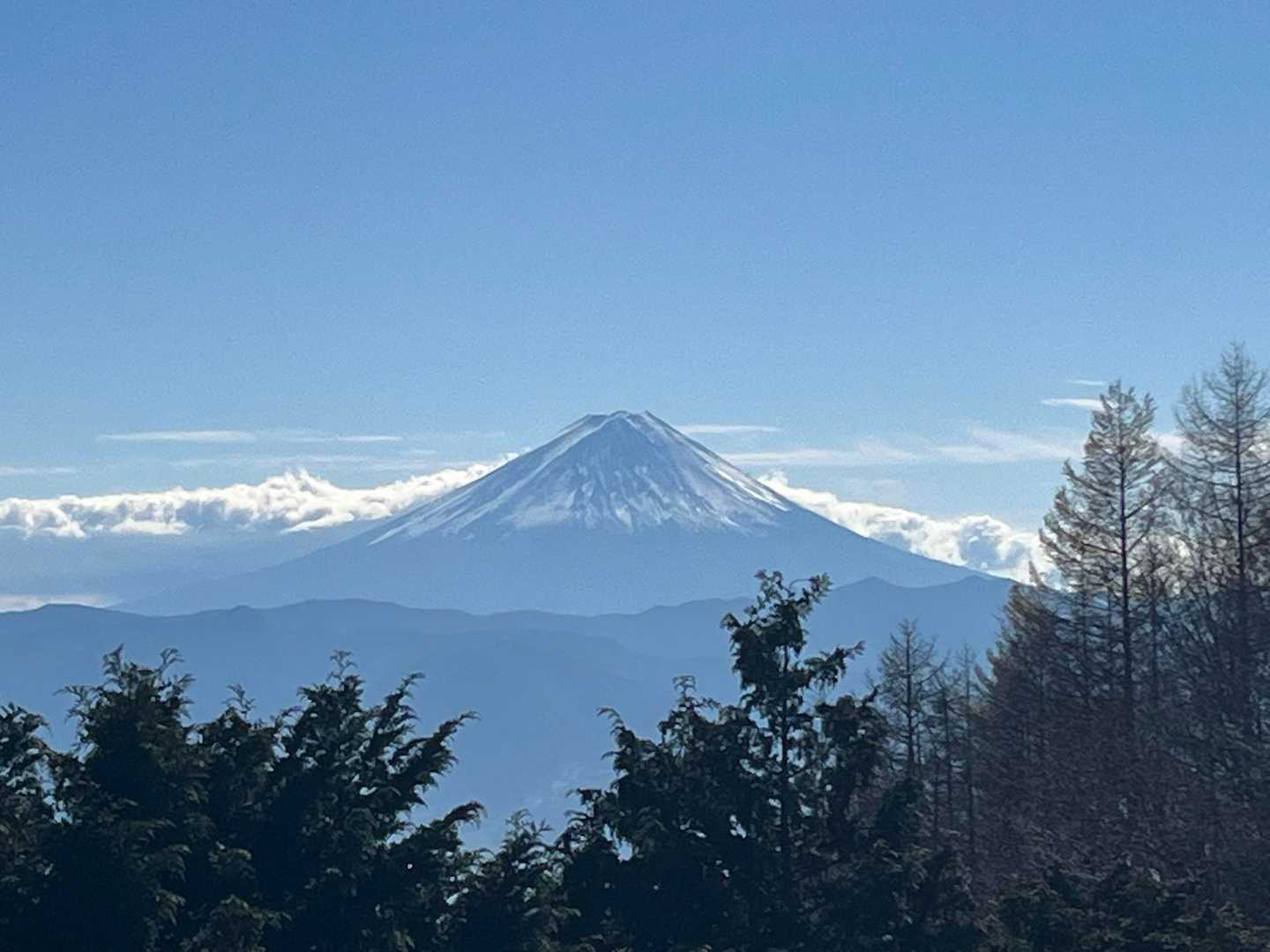 そしてこちらからも富士山が✨
今日は朝の高速道路からずーっと富士山三昧です