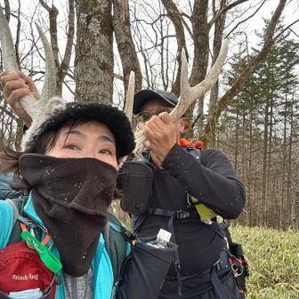 試着中😗
頭から綿毛だらけ