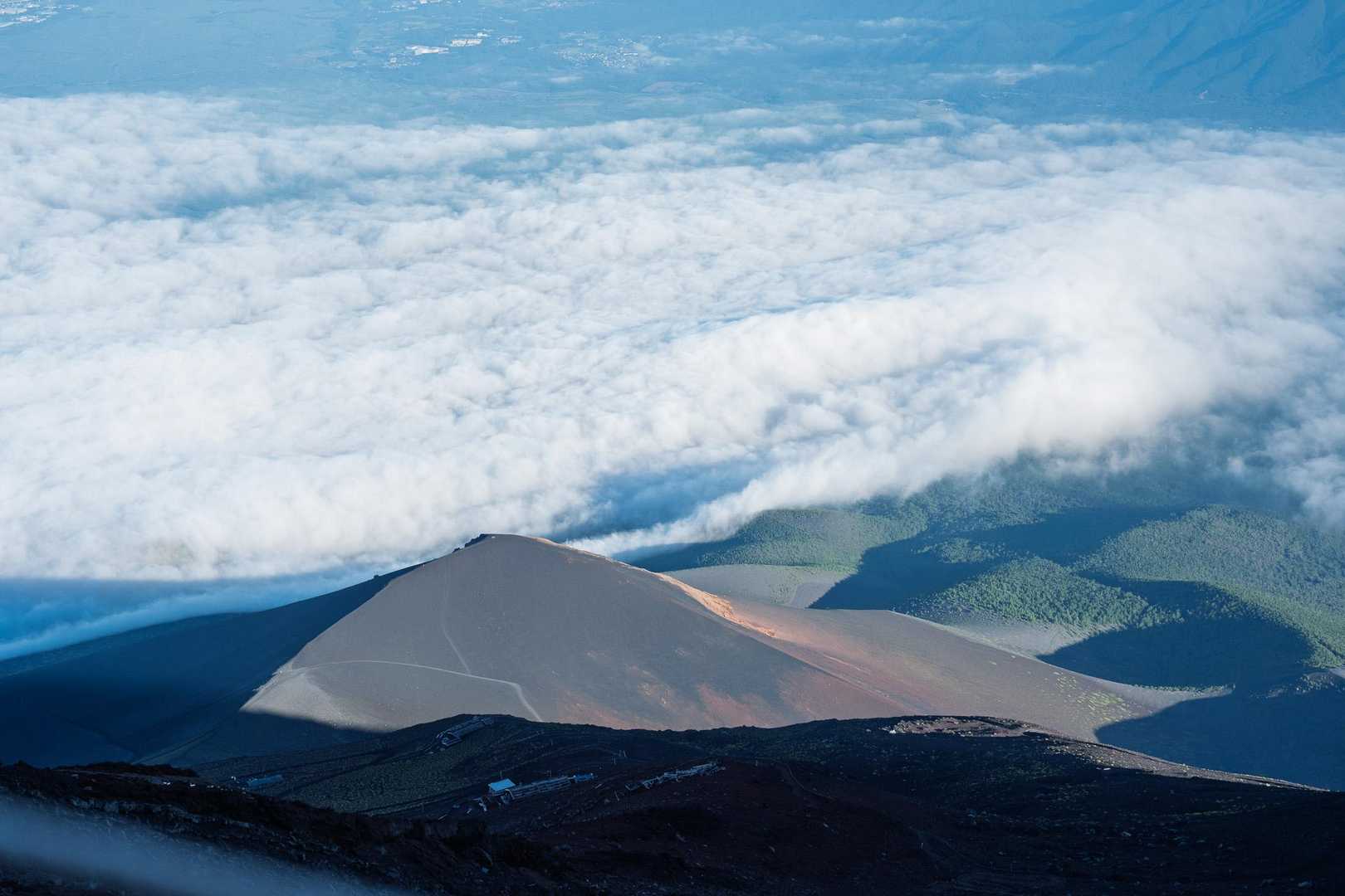 宝永山、ルートが明瞭で美しいですね〜！