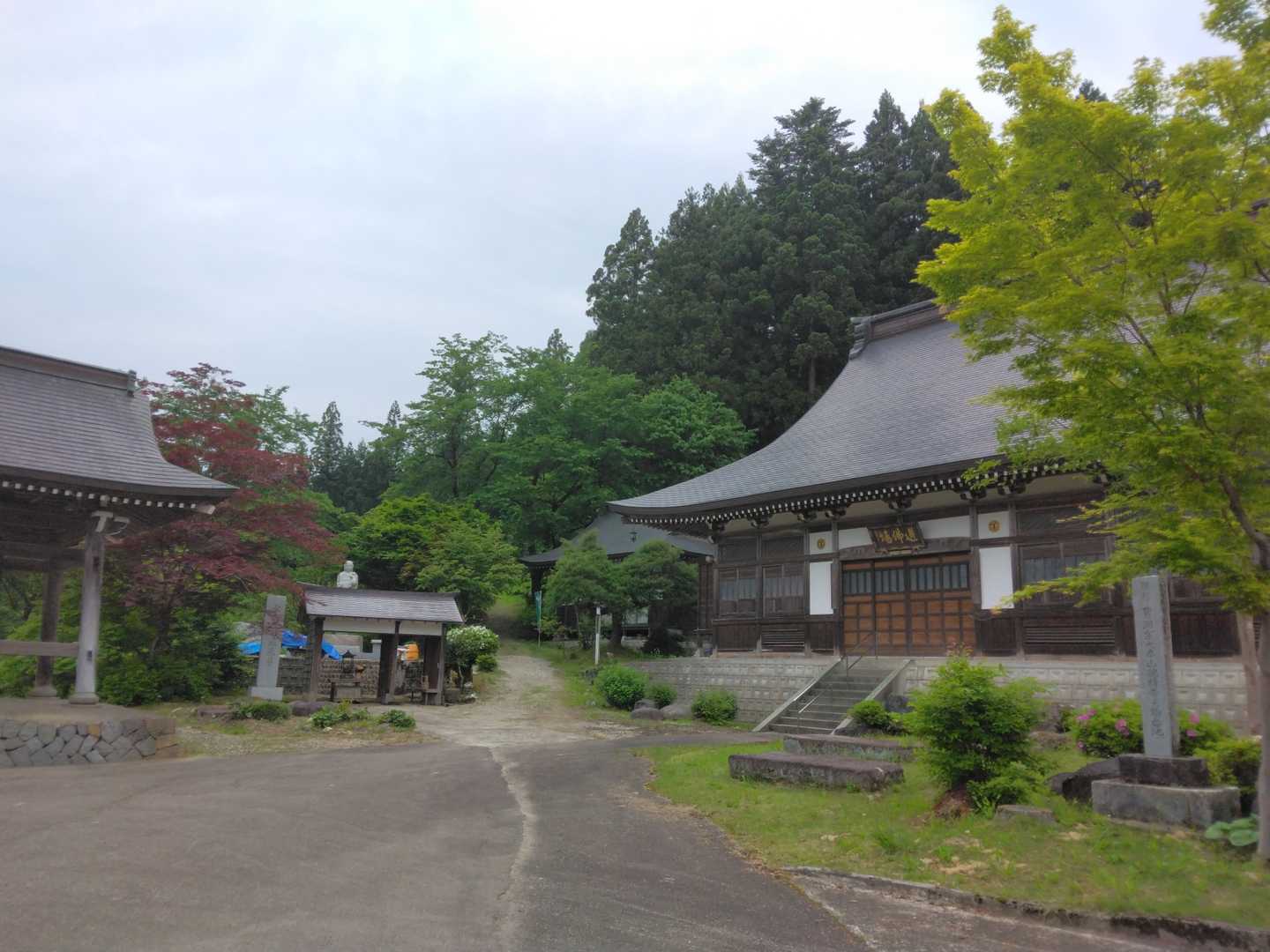 🅿️のすぐ隣、長禅寺の脇から出発🙋