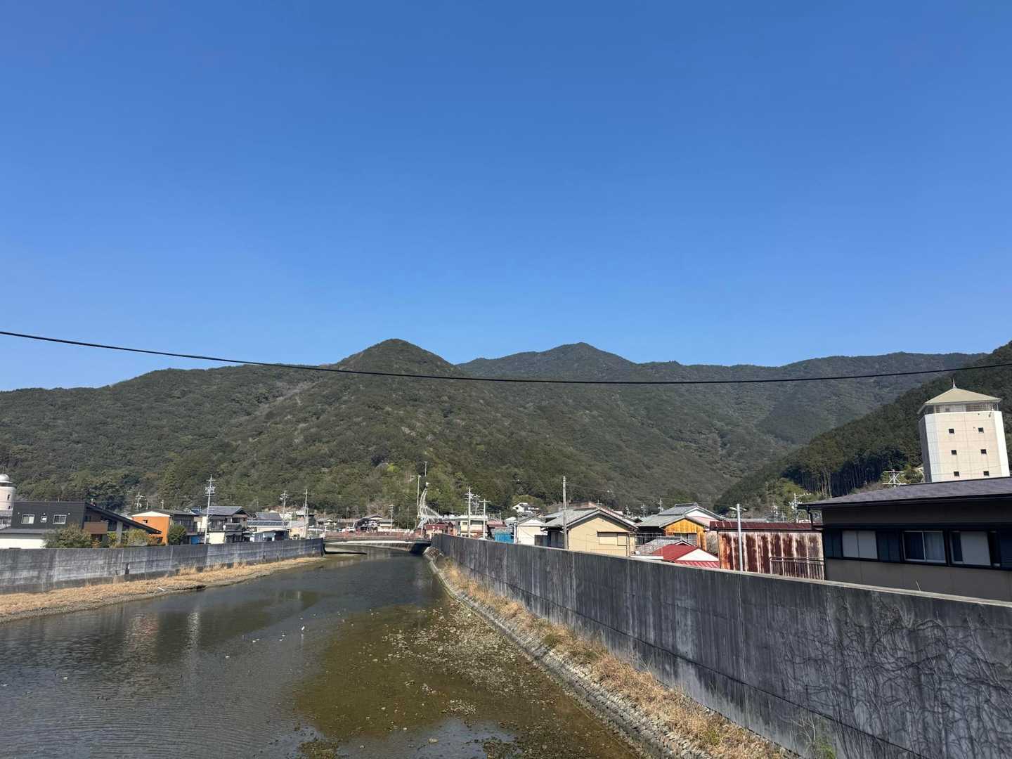 姫越山を振り返ってパチリ📸
さようなら〜👋🏼