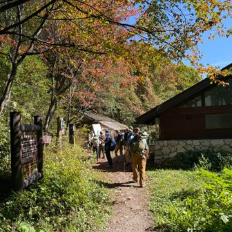一ノ瀬登山口は土砂崩れのため30分余計に歩きます