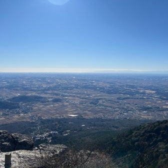 山頂からは関東平野一望の絶景！富士山も綺麗に見えました。