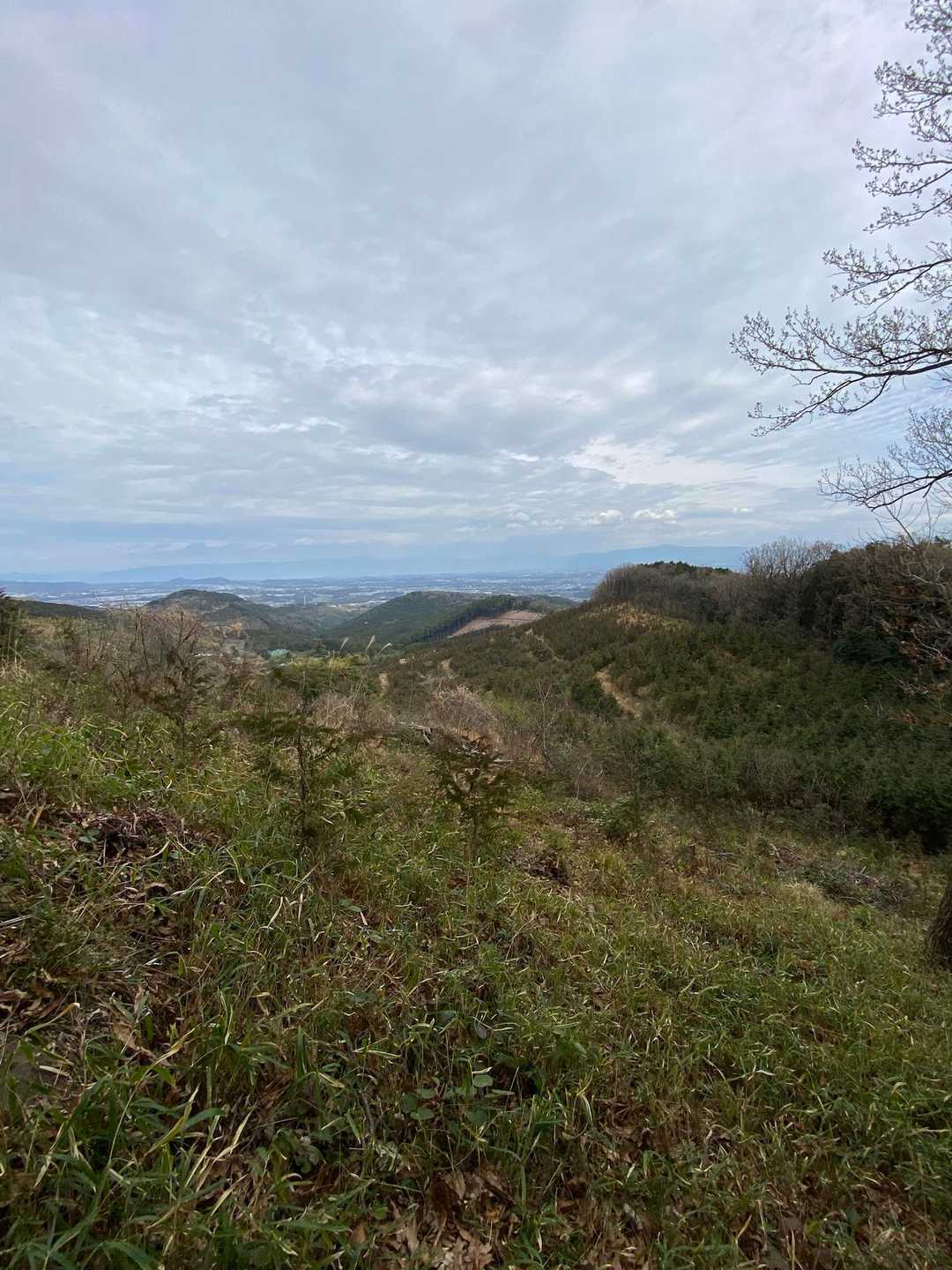遠く鞍岳や八方ケ岳などが見えました。