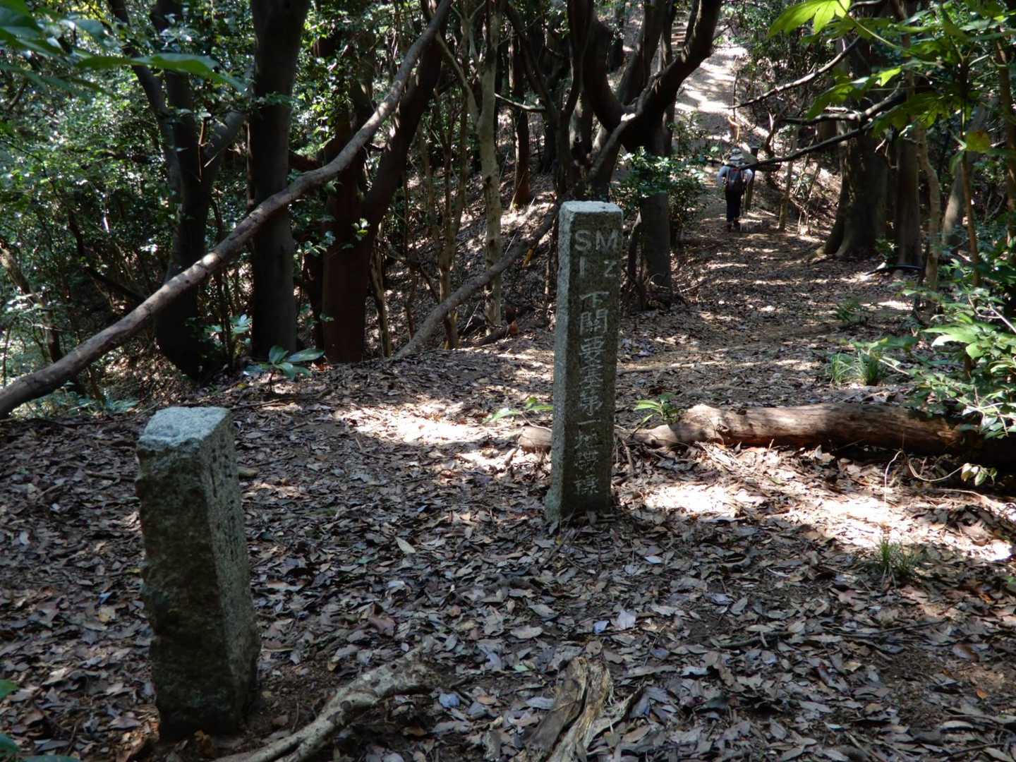 陸軍省、下関要塞の石柱