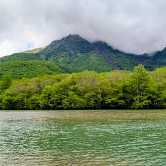 大正池と焼岳