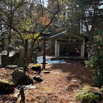 焼石神社⛩️に到着！！

このあたりから、少しずつ雪❄️が見えてきました👏
