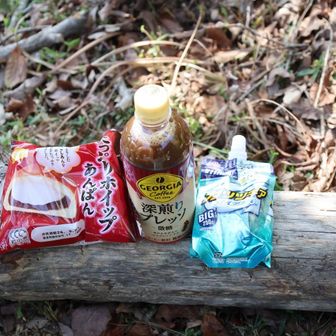 昼食前のガッツリ系の行動食✨
昼食は下山してから😋